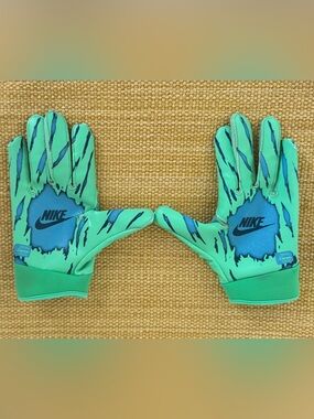 Nike Vapor Kids Football Gloves, Size YM